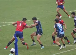 橄榄球赛场再起风云：东海风暴队失利北城烈马队，赛场气氛火爆赛季拐点或已出现